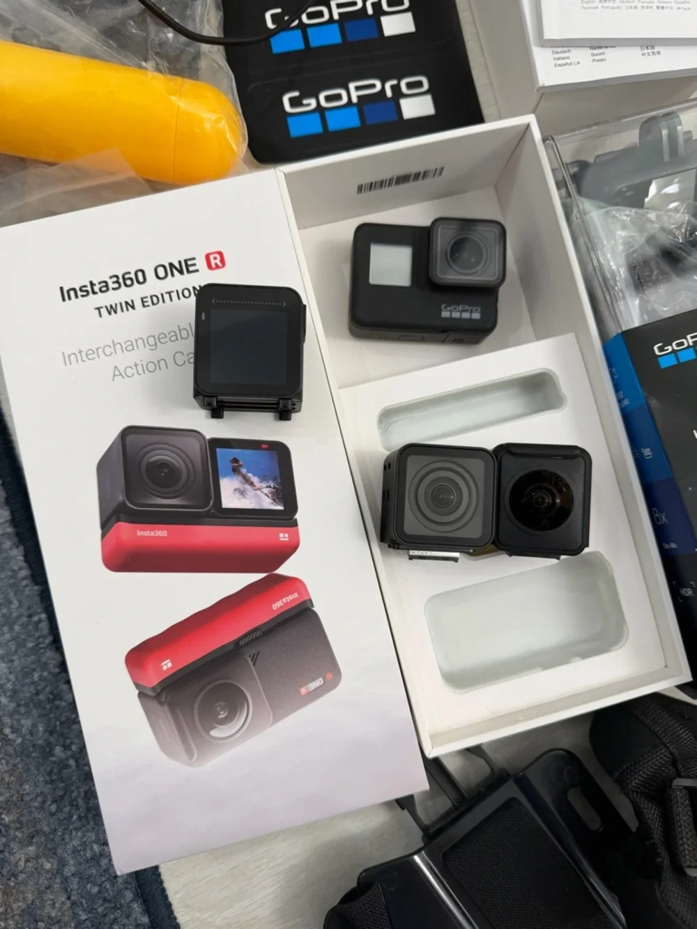 Insta360 ONE R Twin Edition - Super 5.7K Dual-Lens 360 Camera & Go Pro Bundle